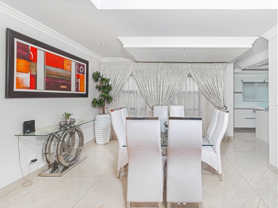 4 Bedroom Property for Sale in Xanadu North West